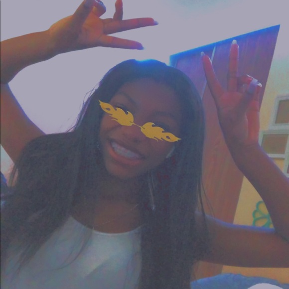 Meet your Posher, Rheanne - Picture 1 of 1